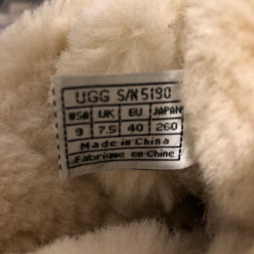 Ugh Lace-up Shearling Boot - Picture 6 of 6